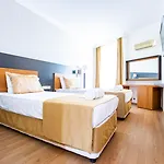 Orange Park Hotel